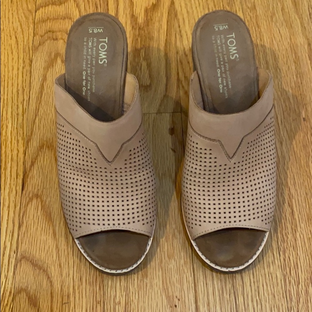 Toms sandals